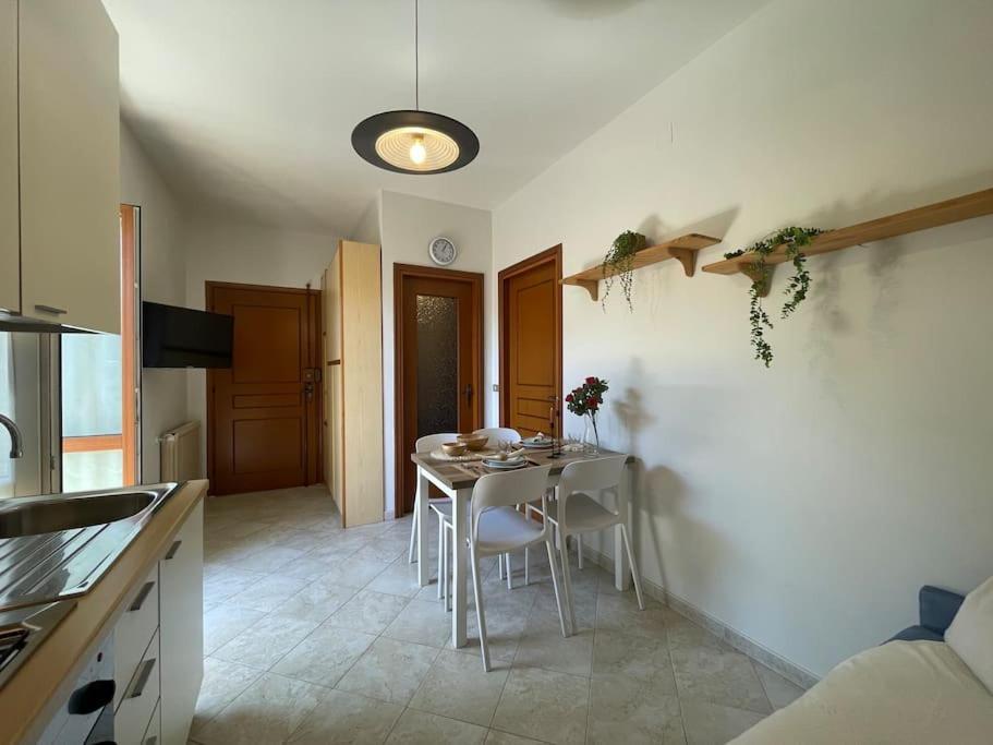 Free Parking Casa Con Giardino - Centro Mare A 5 Minuti Apartment Pietra Ligure Exterior foto