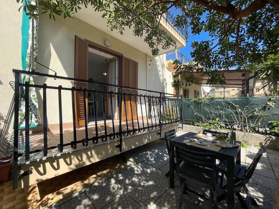 Free Parking Casa Con Giardino - Centro Mare A 5 Minuti Apartment Pietra Ligure Exterior foto